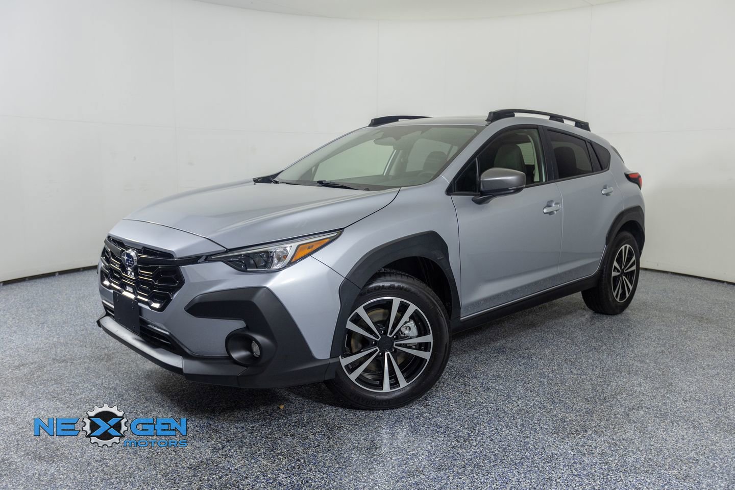 Used 2024 Subaru Crosstrek 2.0i Premium AWD/4WD image 3