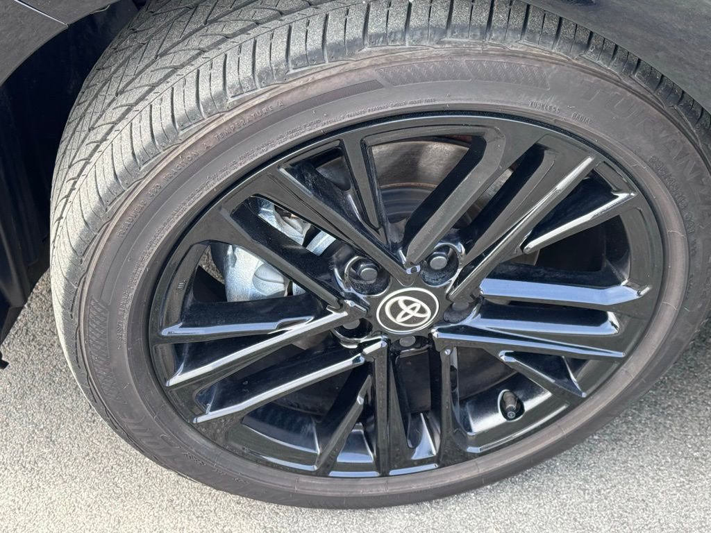 Used 2025 Toyota Camry SE FWD image 20