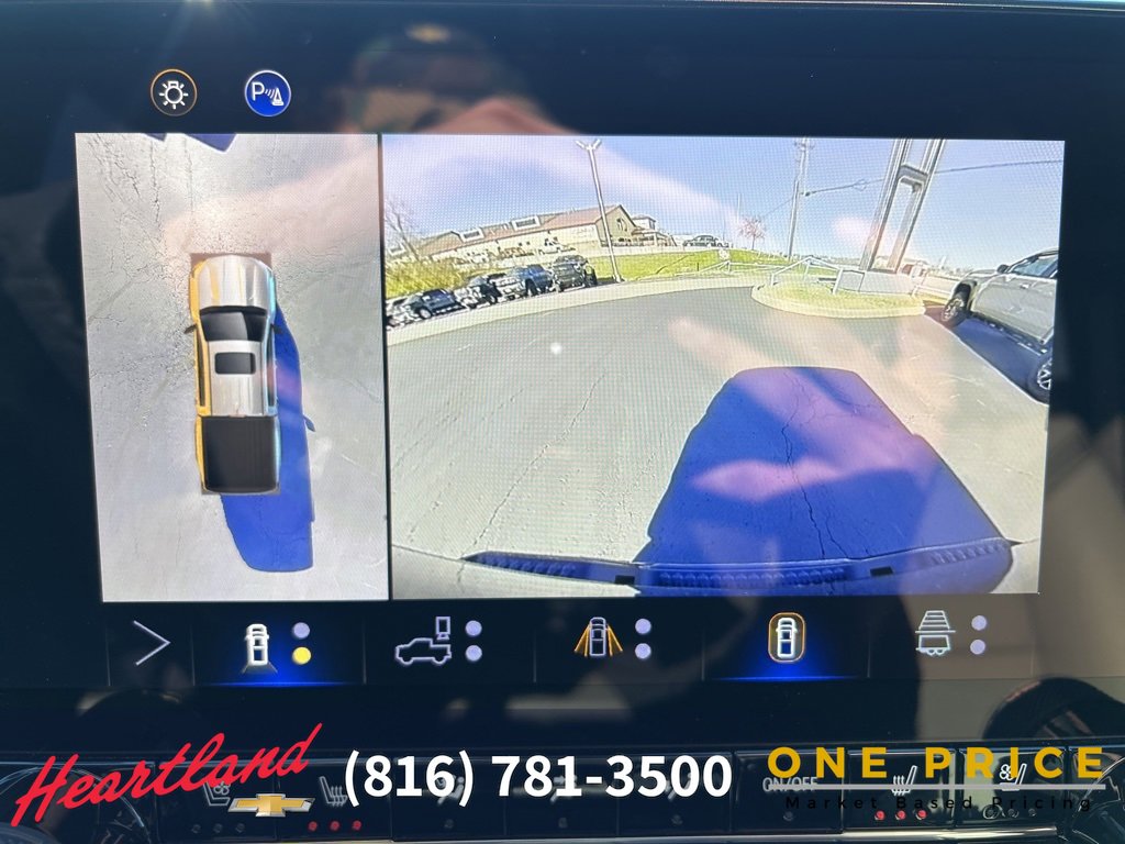 Used 2024 Chevrolet Colorado ZR2 w/ ZR2 Convenience Package III image 31