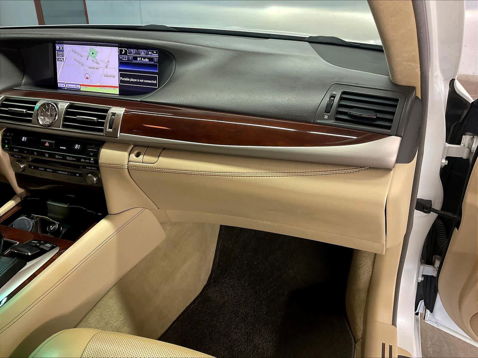 Used 2014 Lexus LS 460 w/ Comfort Package image 17