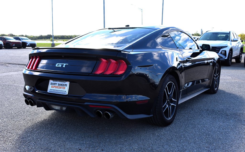 Used 2020 Ford Mustang GT Premium RWD image 3