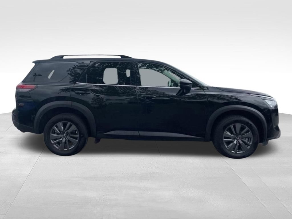 Used 2025 Nissan Pathfinder SV AWD/4WD image 6