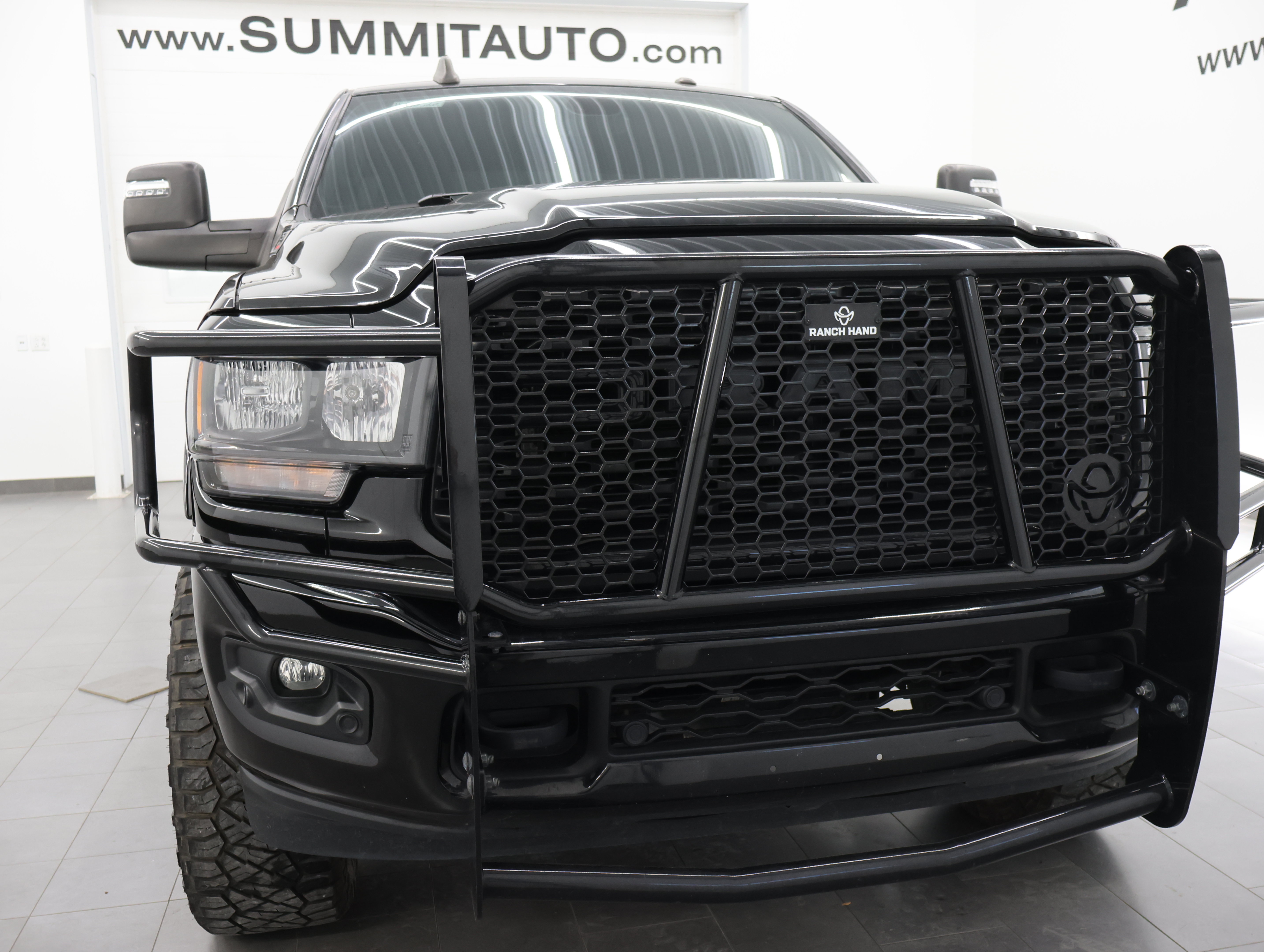 Used 2024 RAM 2500 Big Horn w/ Night Edition AWD/4WD image 22