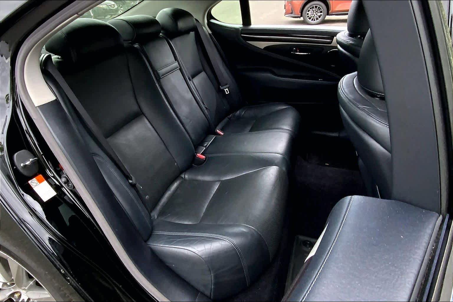 Used 2016 Lexus LS 460 AWD w/ Comfort Package image 20