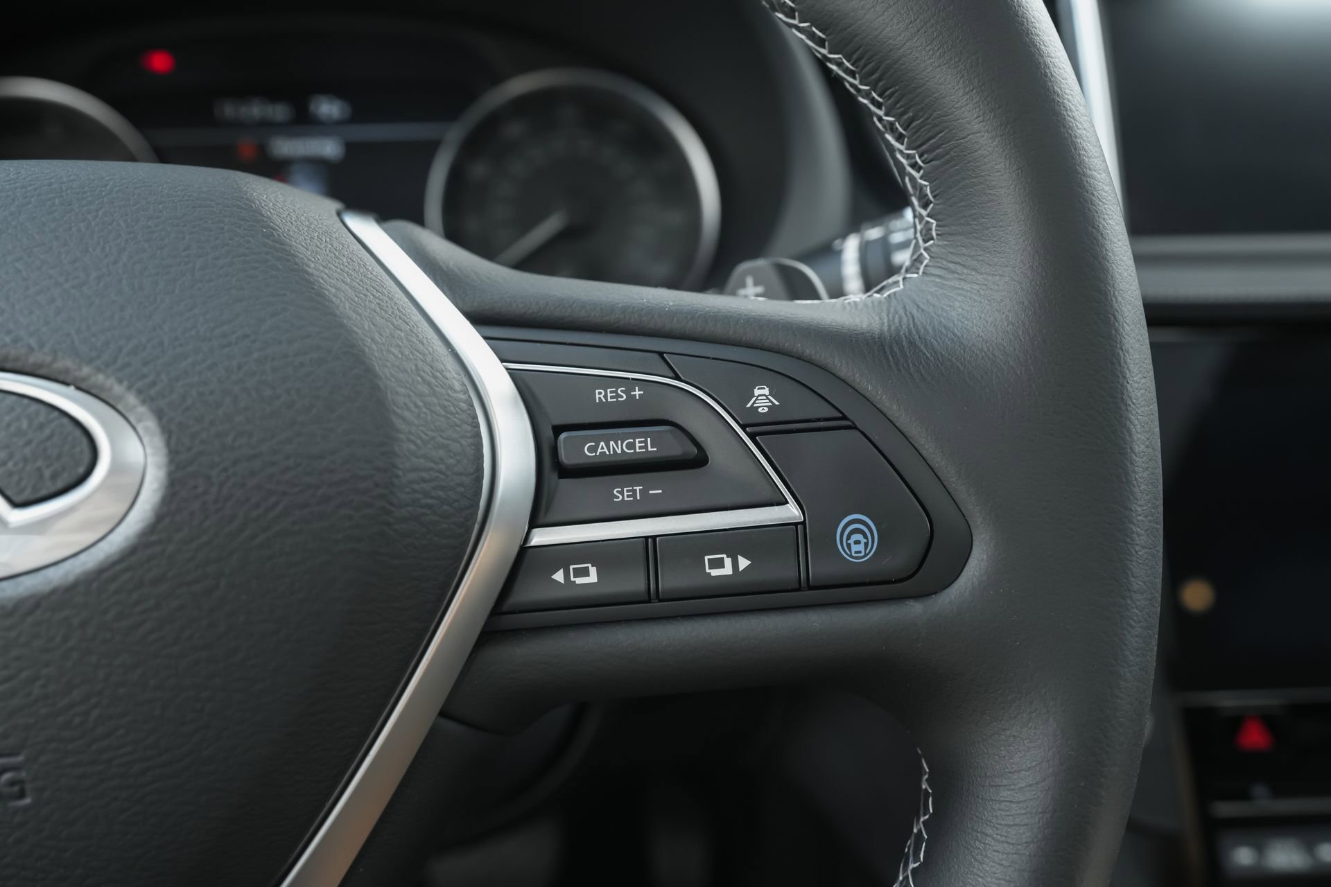 Used 2025 INFINITI QX50 Luxe image 15
