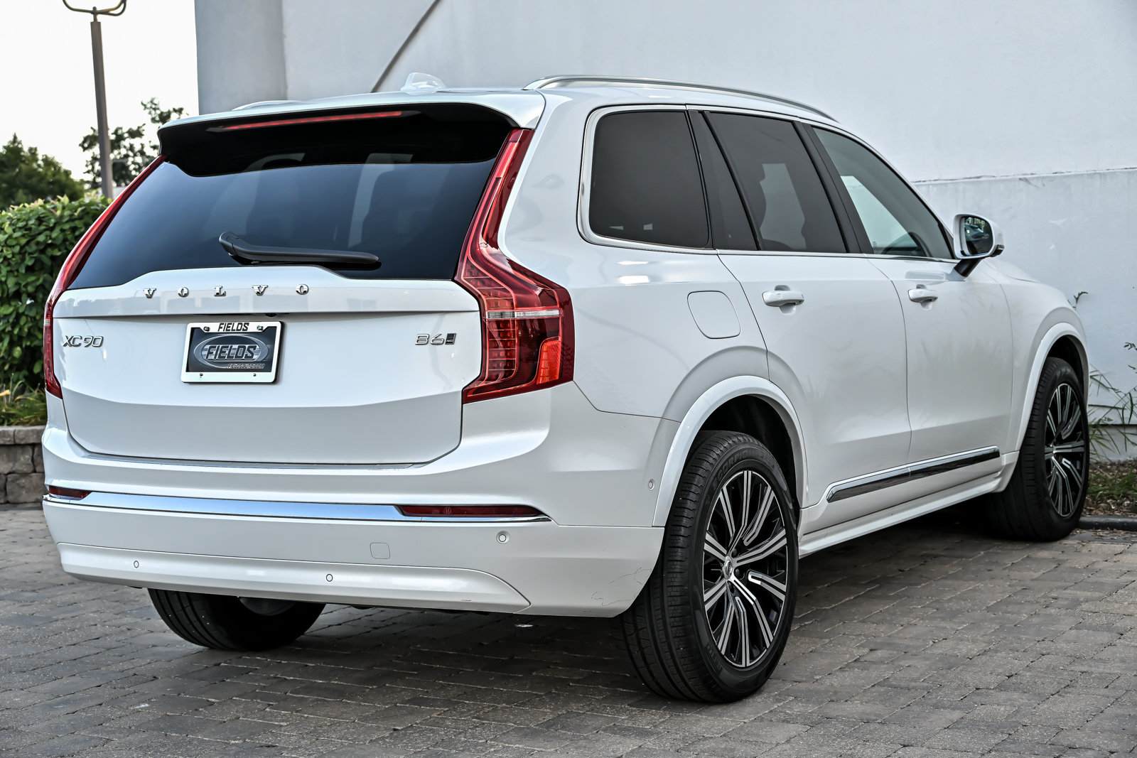 Used 2025 Volvo XC90 B6 Plus w/ Protection Package Premier AWD/4WD image 13