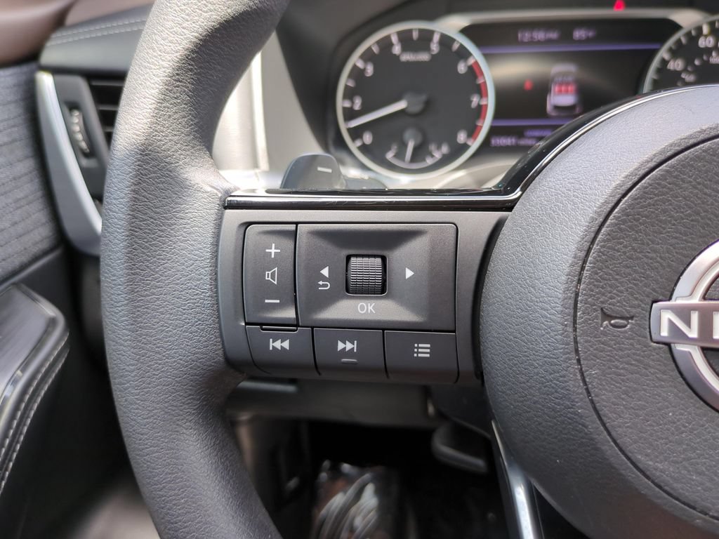 Certified 2023 Nissan Rogue SV FWD image 20