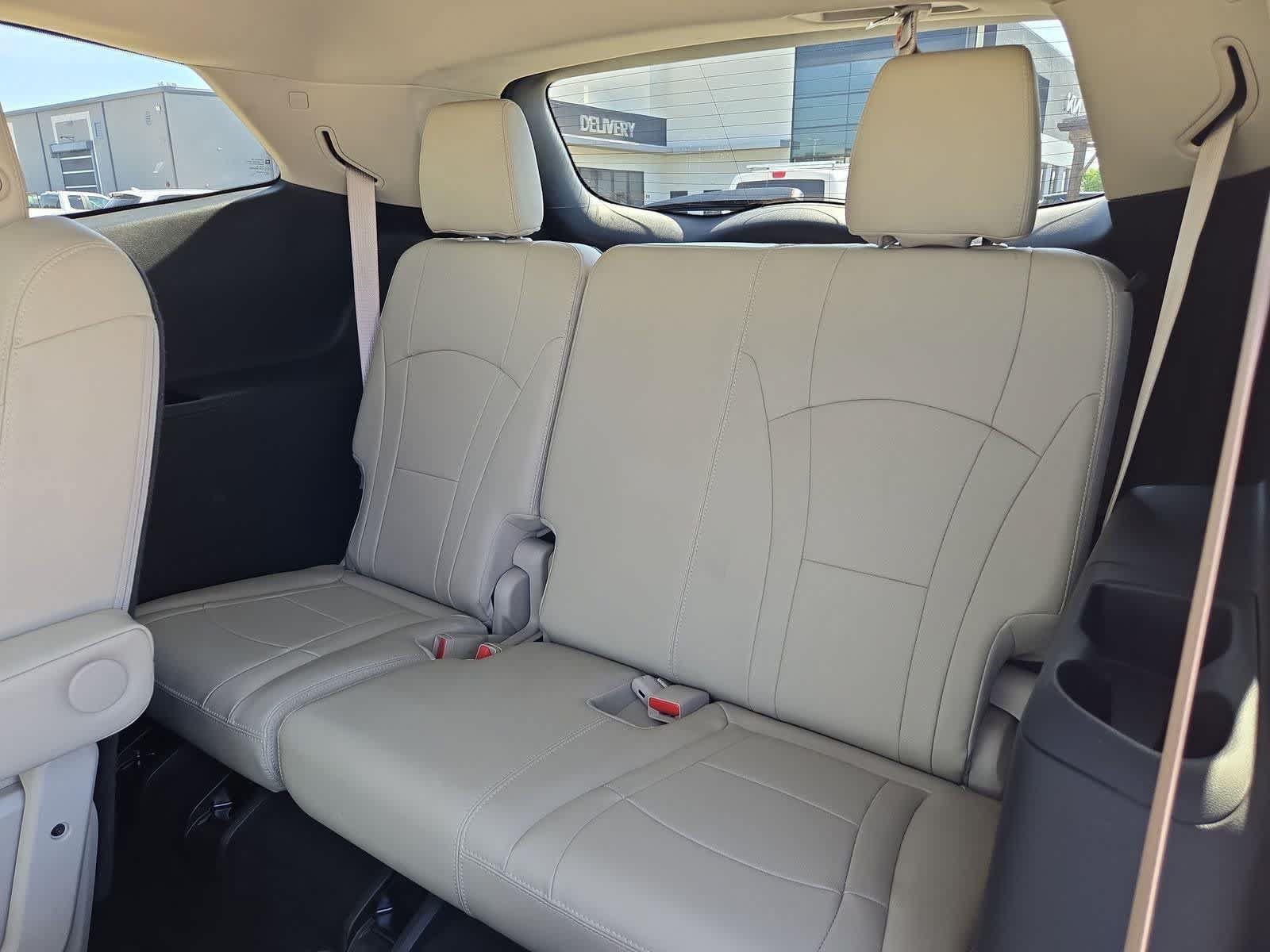 Used 2018 Buick Enclave Premium w/ Experience Buick Package FWD image 37