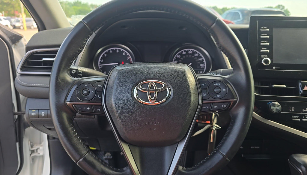 Used 2021 Toyota Camry SE FWD image 11