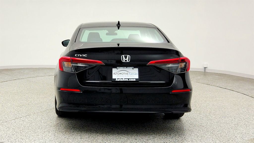 Used 2023 Honda Civic LX image 6