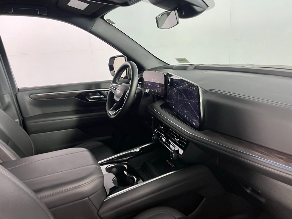 Used 2025 Chevrolet Tahoe LT image 34