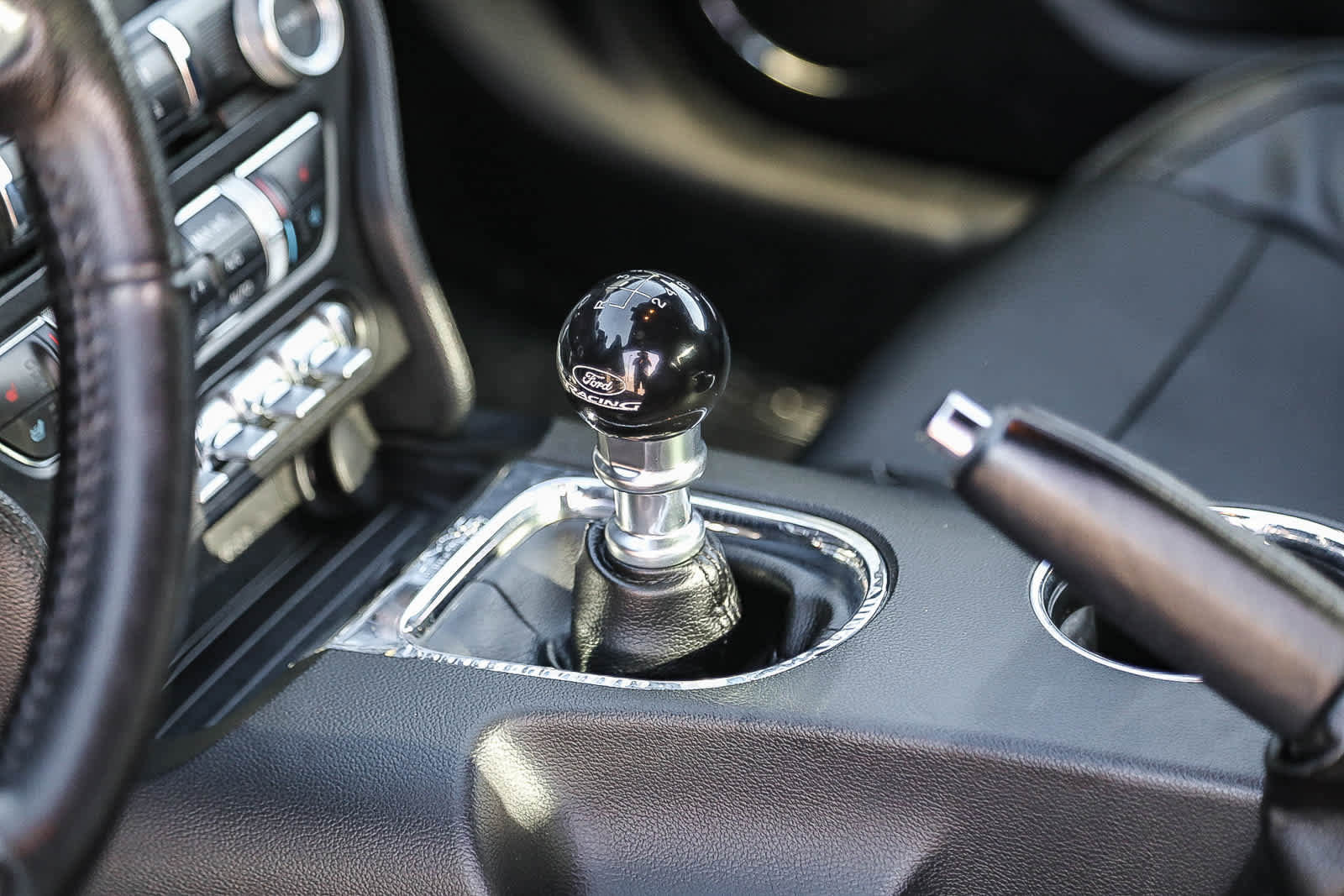 Used 2015 Ford Mustang GT Premium RWD image 19