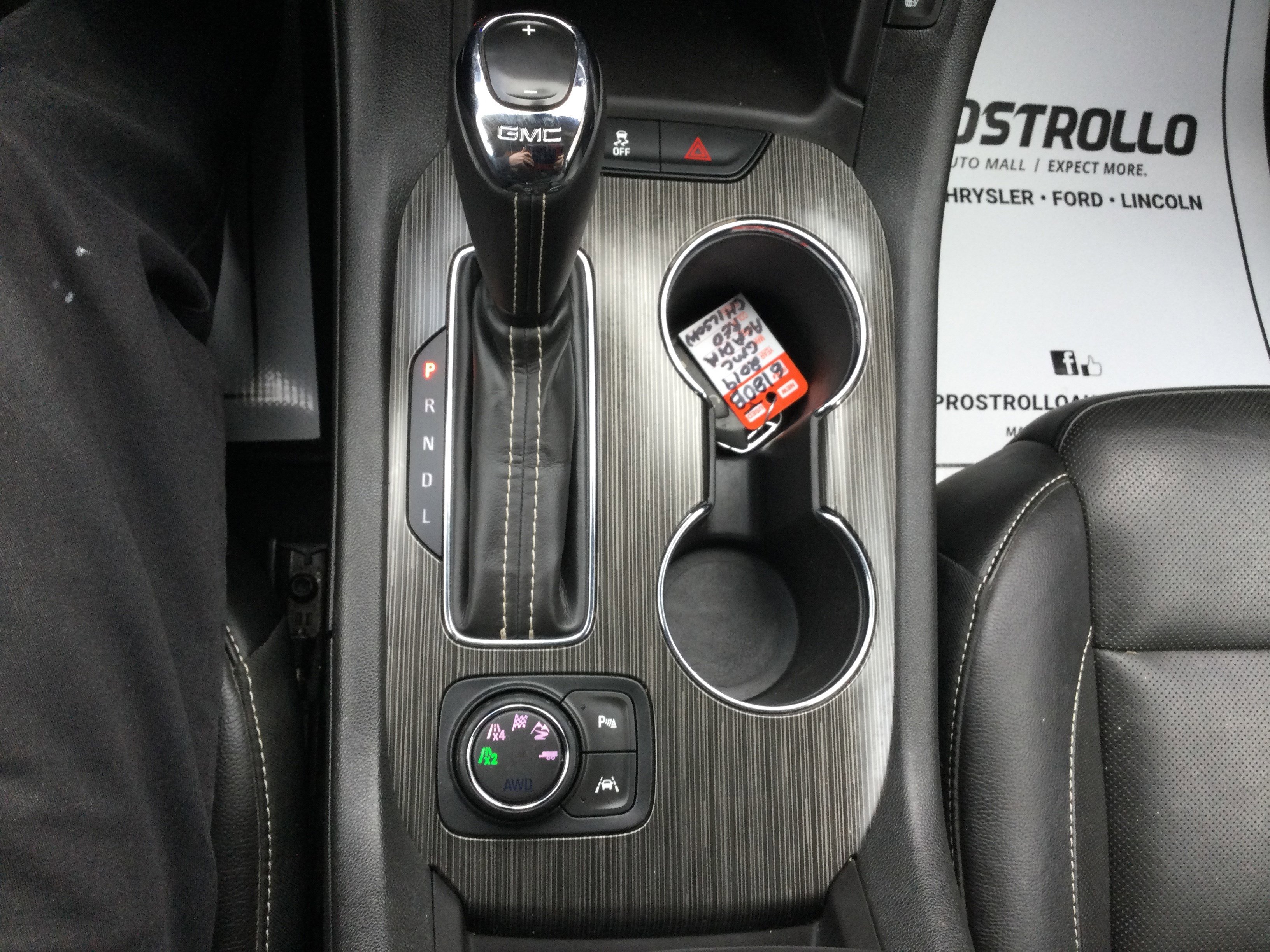 Used 2019 GMC Acadia SLT image 16