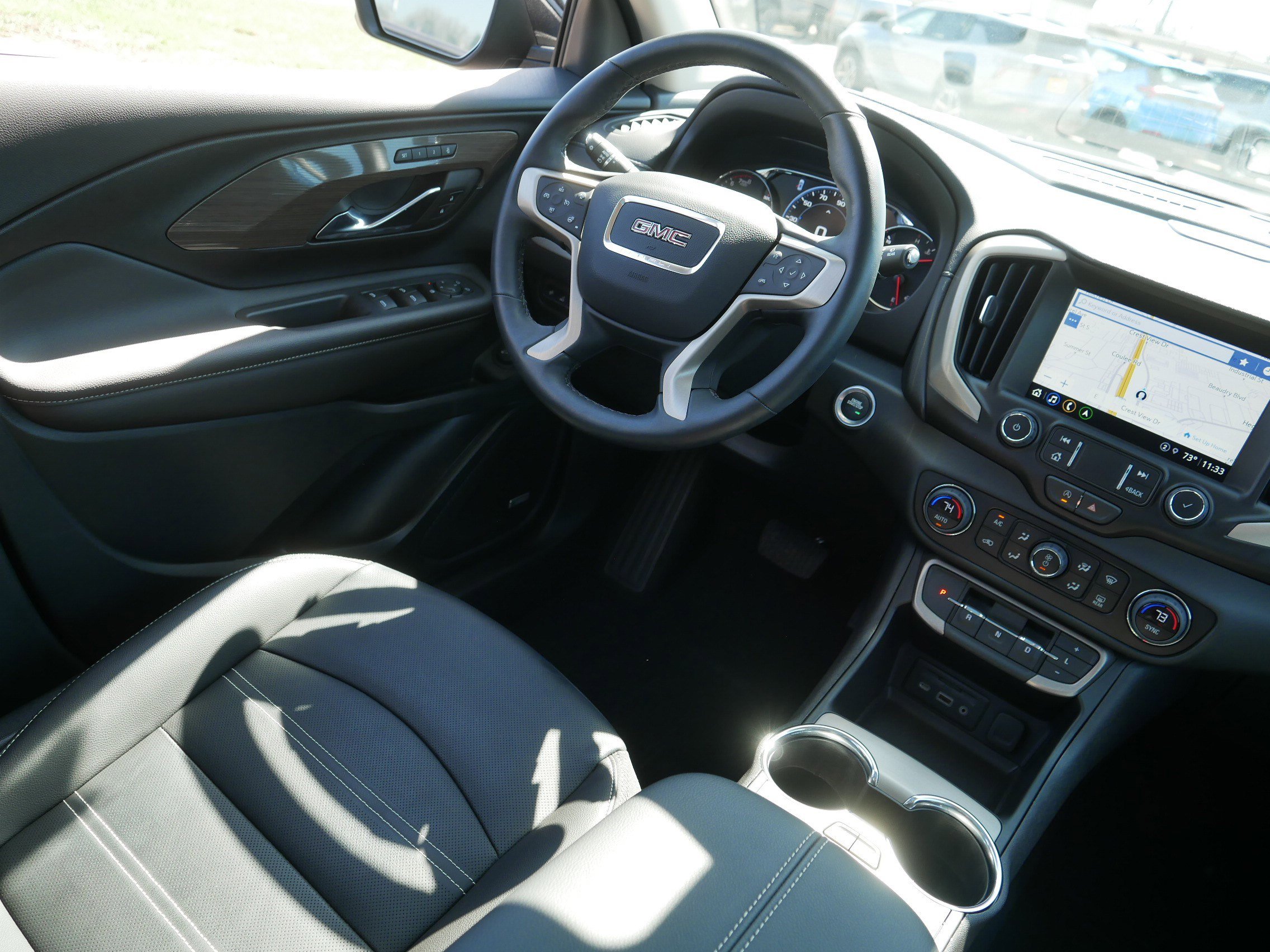 Used 2023 GMC Terrain Denali w/ Black Diamond Edition AWD/4WD image 9