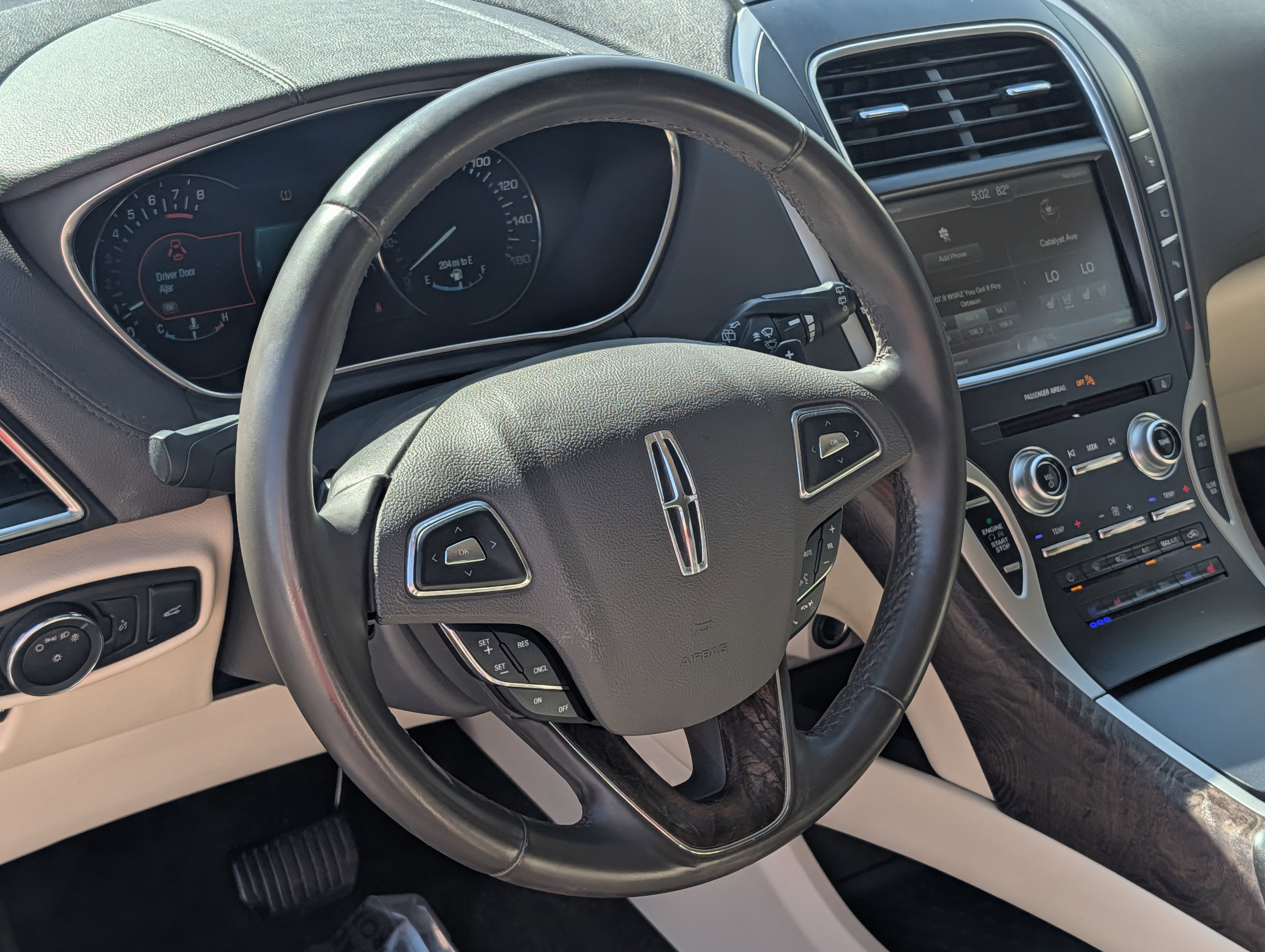 Used 2016 Lincoln MKX Reserve w/ Technology Package image 21