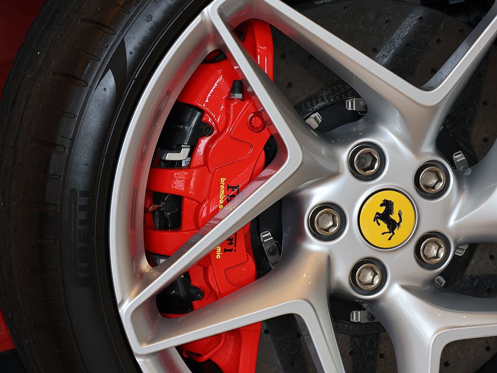 Certified 2021 Ferrari F8 Tributo RWD image 21
