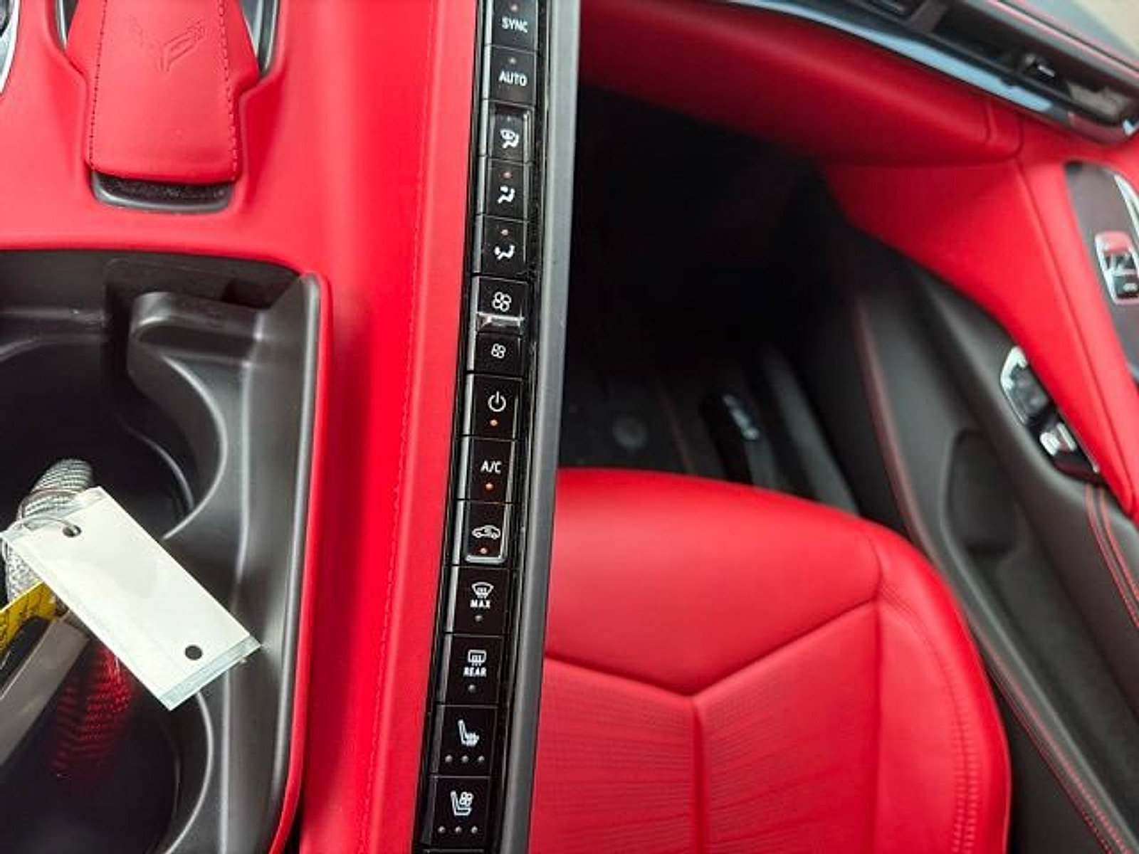 Used 2025 Chevrolet Corvette E-Ray w/ Stealth Interior Trim Package AWD/4WD image 29