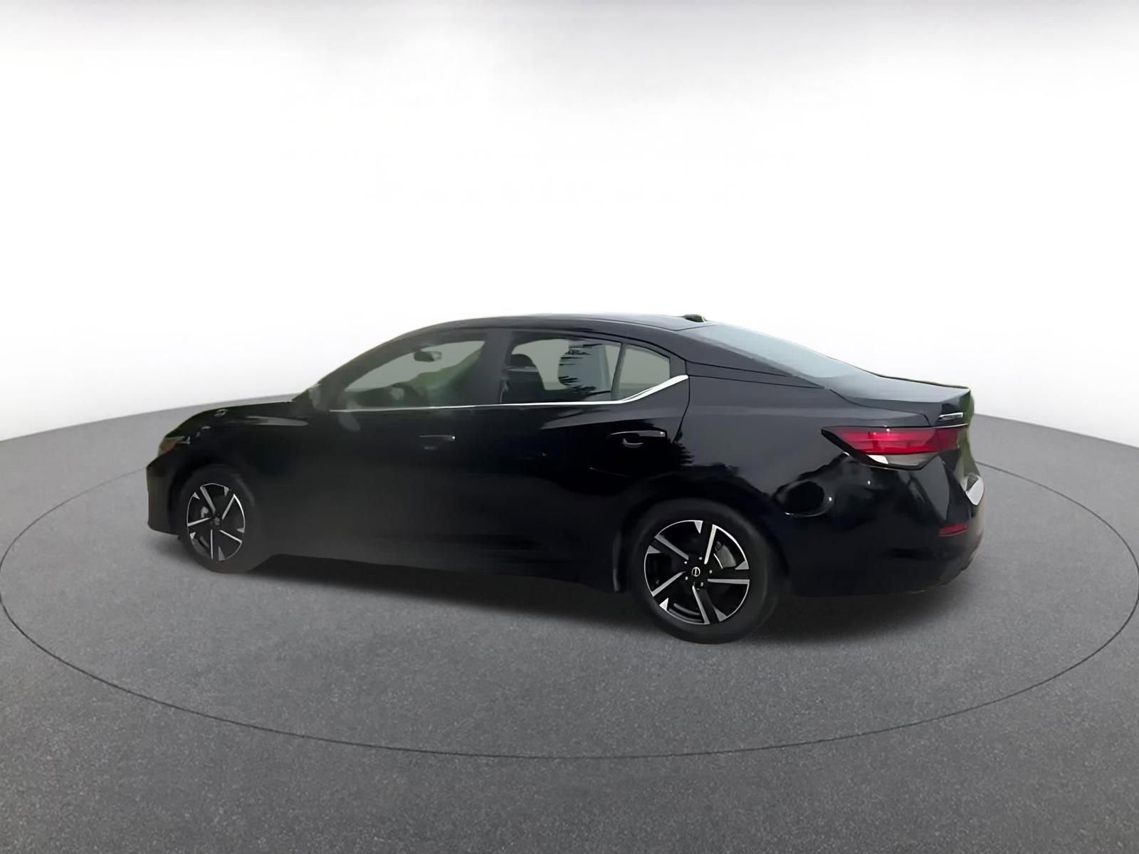 Used 2025 Nissan Sentra SV FWD image 10