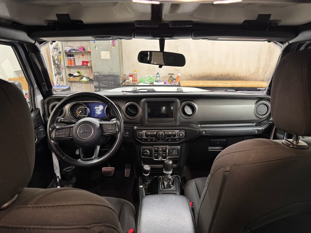 Used 2022 Jeep Gladiator Sport AWD/4WD image 25