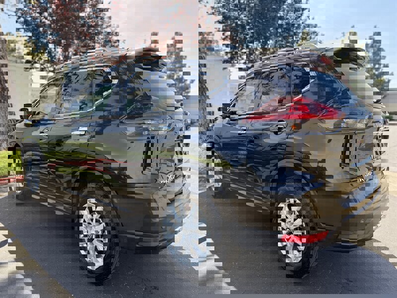Used 2019 Nissan Rogue SV image 10