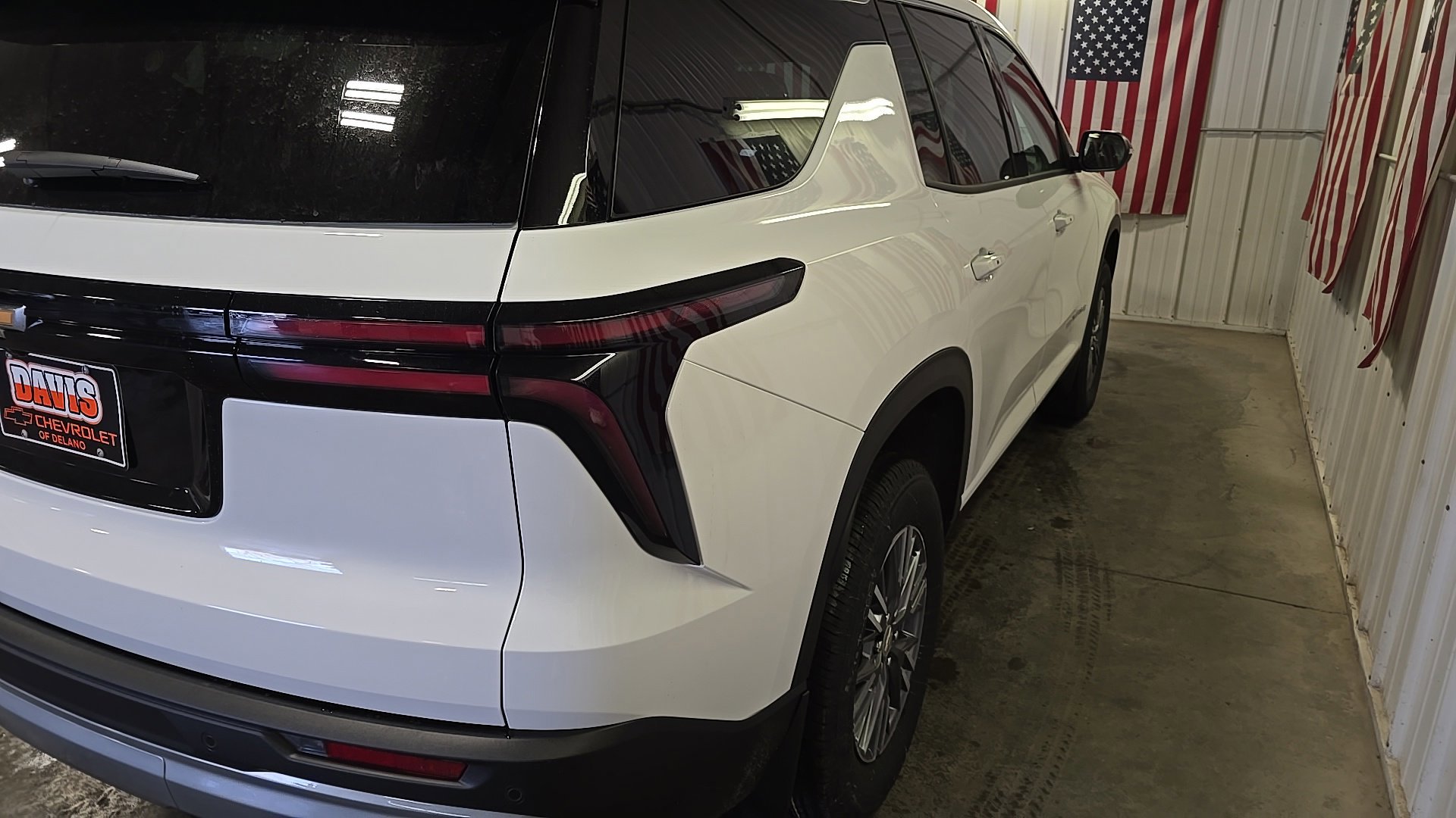 New 2026 Chevrolet Traverse LT image 8