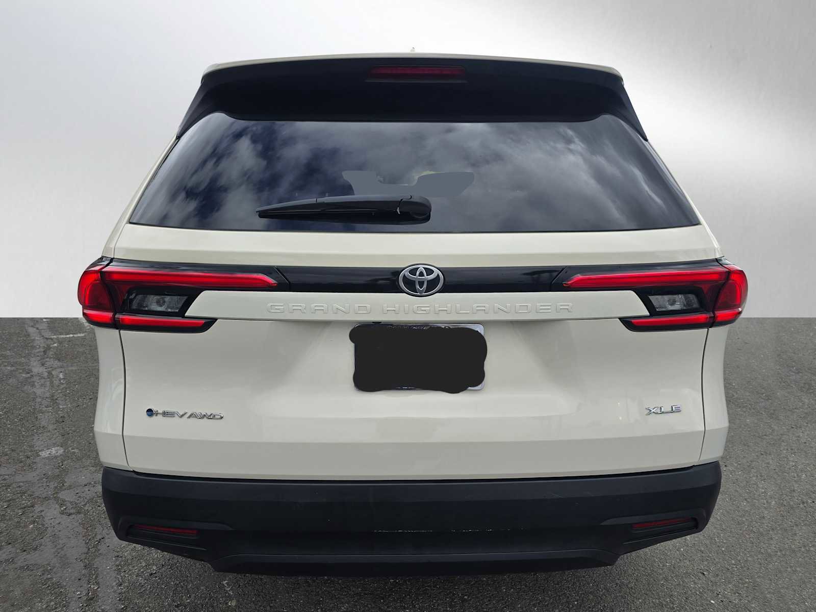 Used 2024 Toyota Grand Highlander XLE image 4