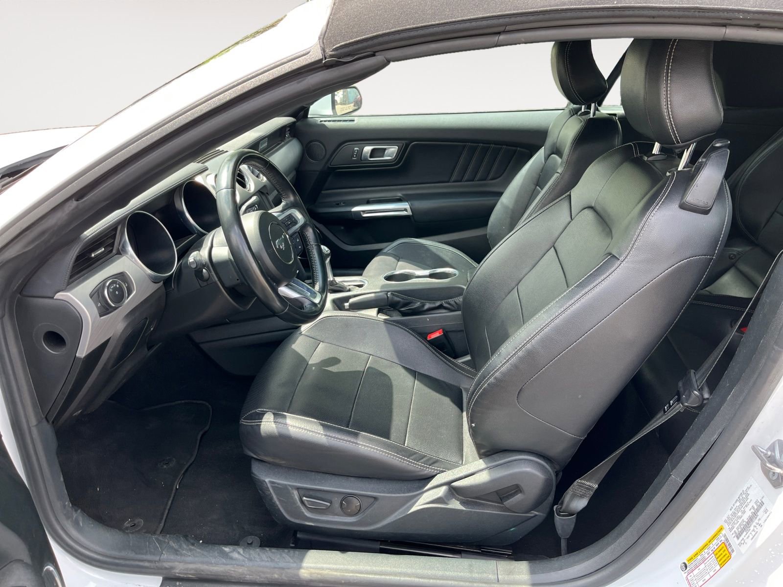 Used 2023 Ford Mustang Premium image 9