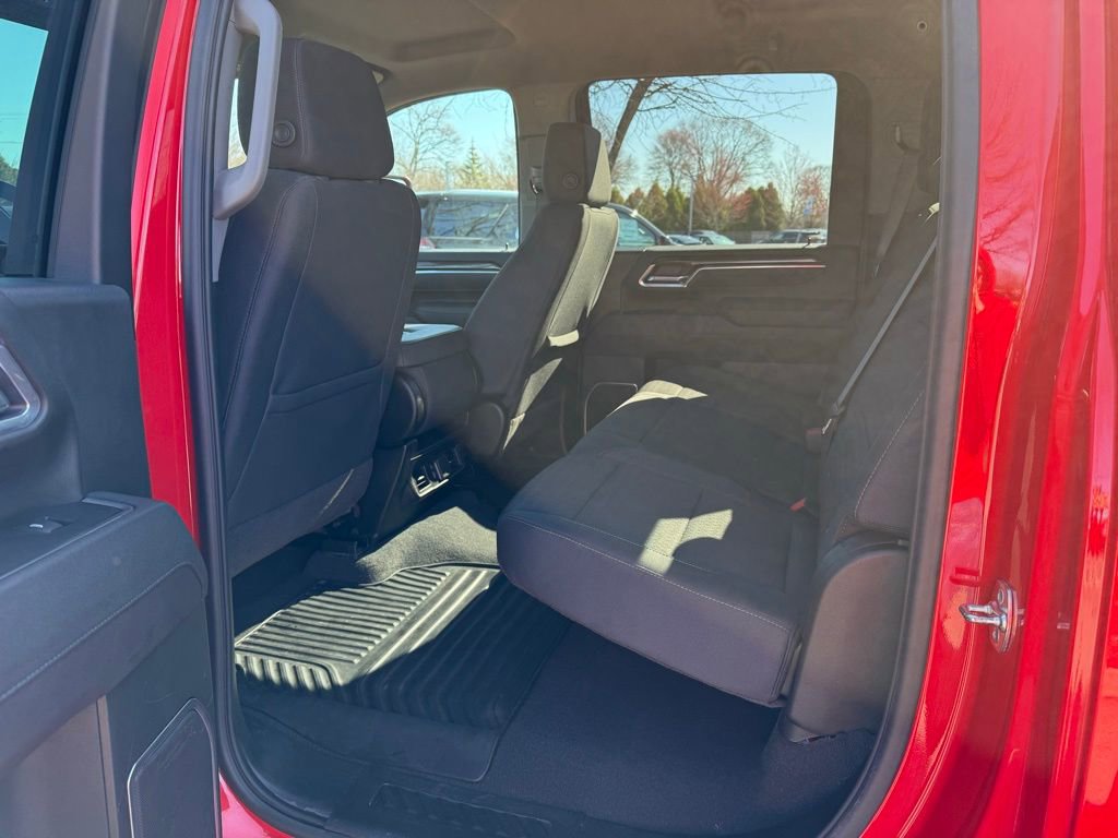 Used 2025 Chevrolet Silverado 2500 LT w/ Convenience Package AWD/4WD image 11