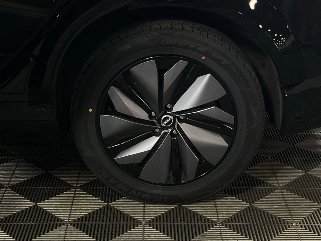 Used 2023 Nissan Ariya AWD image 12