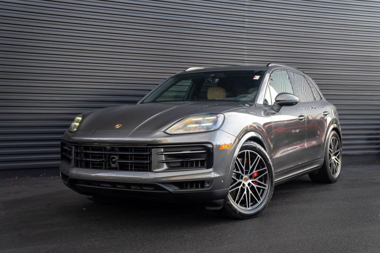 New 2026 Porsche Cayenne S AWD/4WD image 1