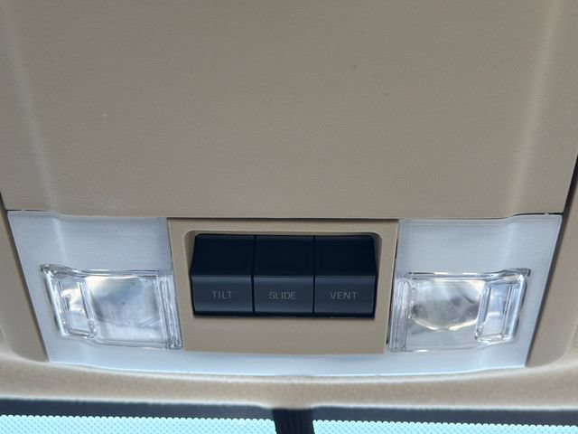 Used 2017 Ford Expedition Limited w/ Equipment Group 301A RWD image 27