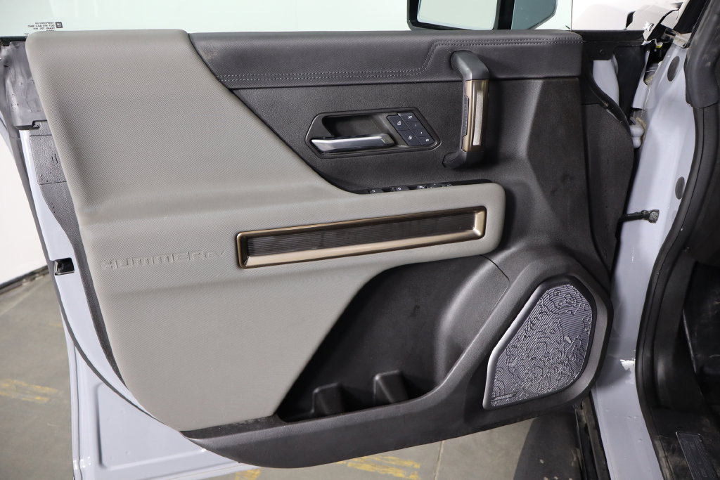 Used 2024 GMC Hummer EV 3X AWD/4WD image 19