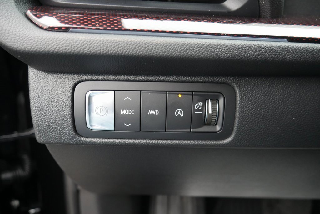 New 2026 Chevrolet Traverse Z71 w/ Enhanced Driving Package image 11