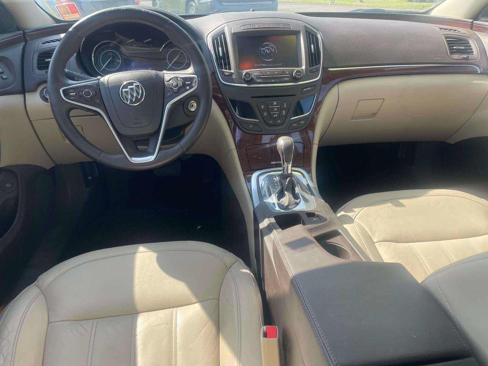 Used 2017 Buick Regal Sport Touring FWD image 7