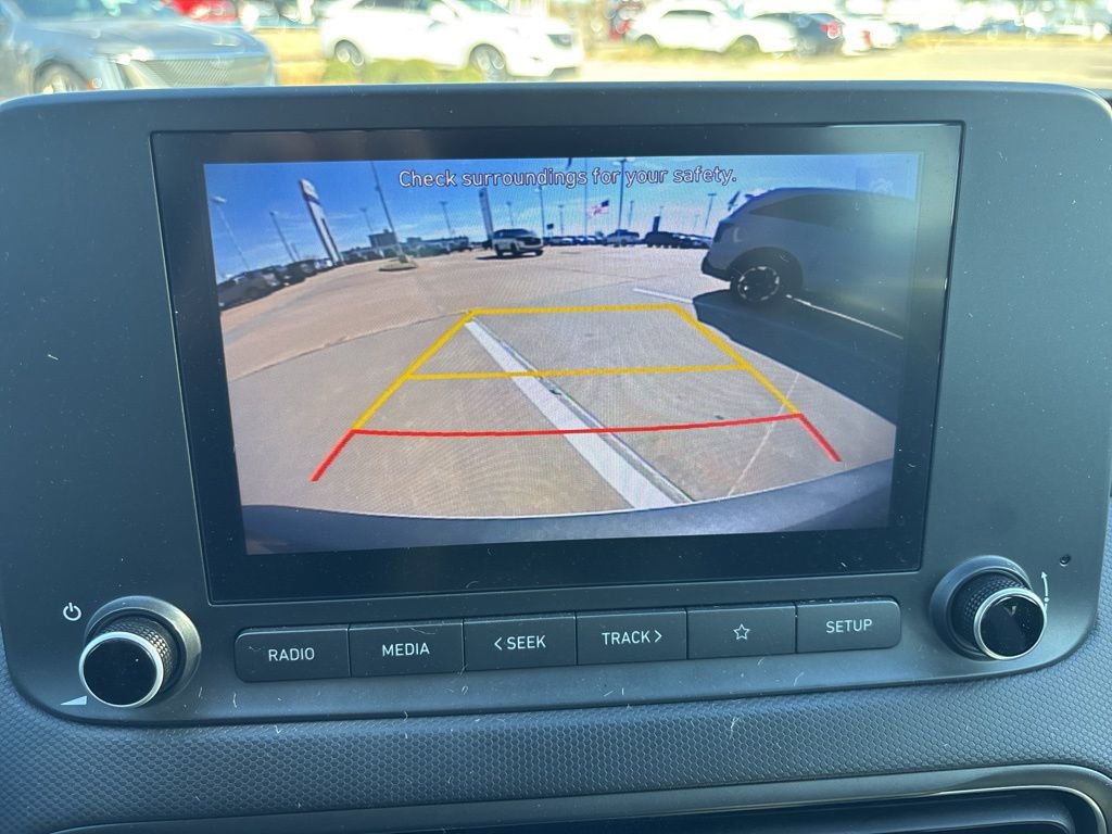 Used 2022 Hyundai Kona SE w/ Cargo Package image 17