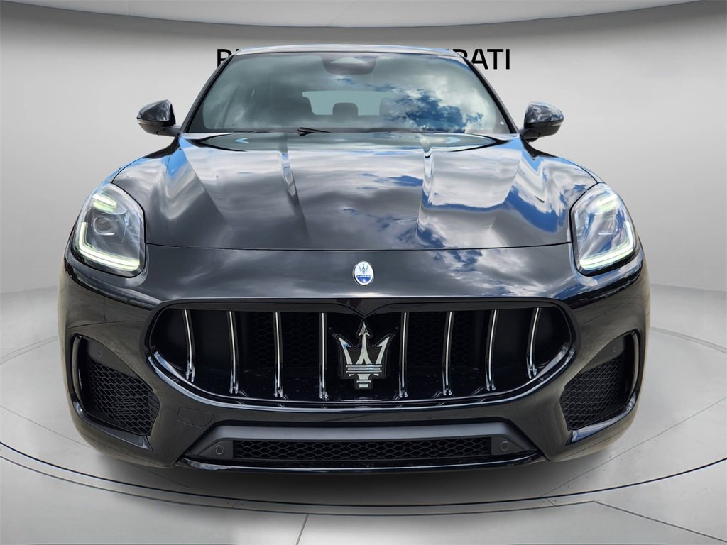 New 2025 Maserati Grecale GT image 3