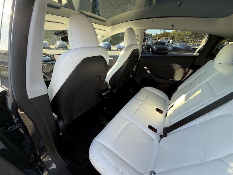 Used 2024 Tesla Model Y Long Range image 15