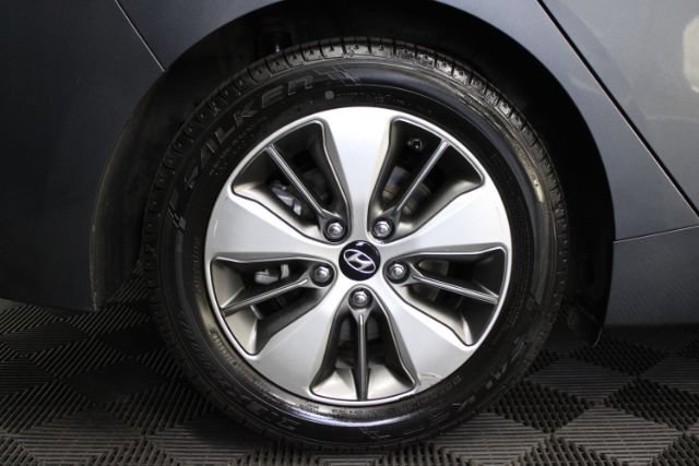 Used 2018 Hyundai Ioniq Plug-In Hybrid FWD image 6