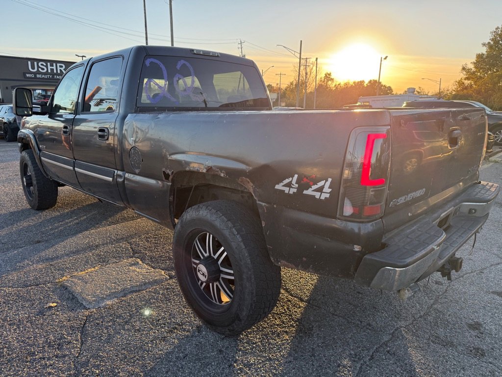 Used 2004 Chevrolet Silverado 2500 LS image 5