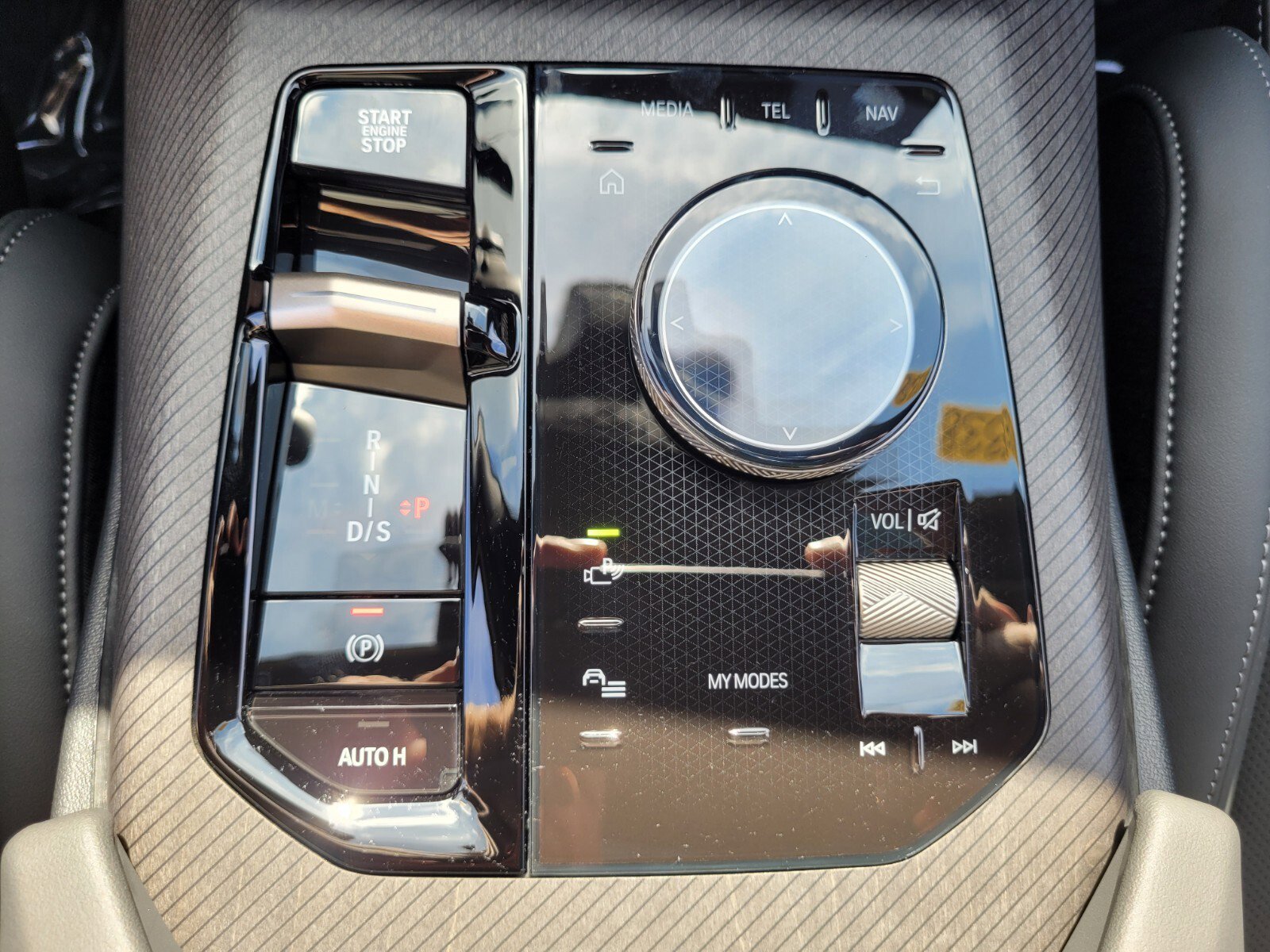 New 2025 BMW X3 xDrive30i w/ Premium Package image 24