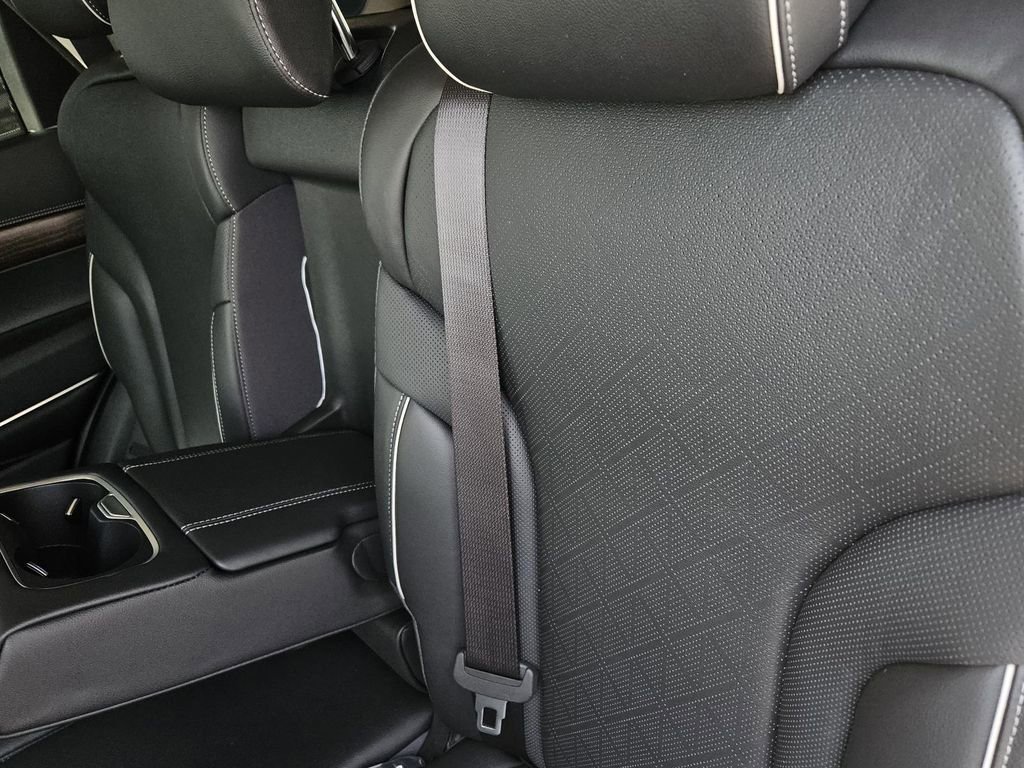 New 2026 Genesis GV80 2.5T Prestige image 16