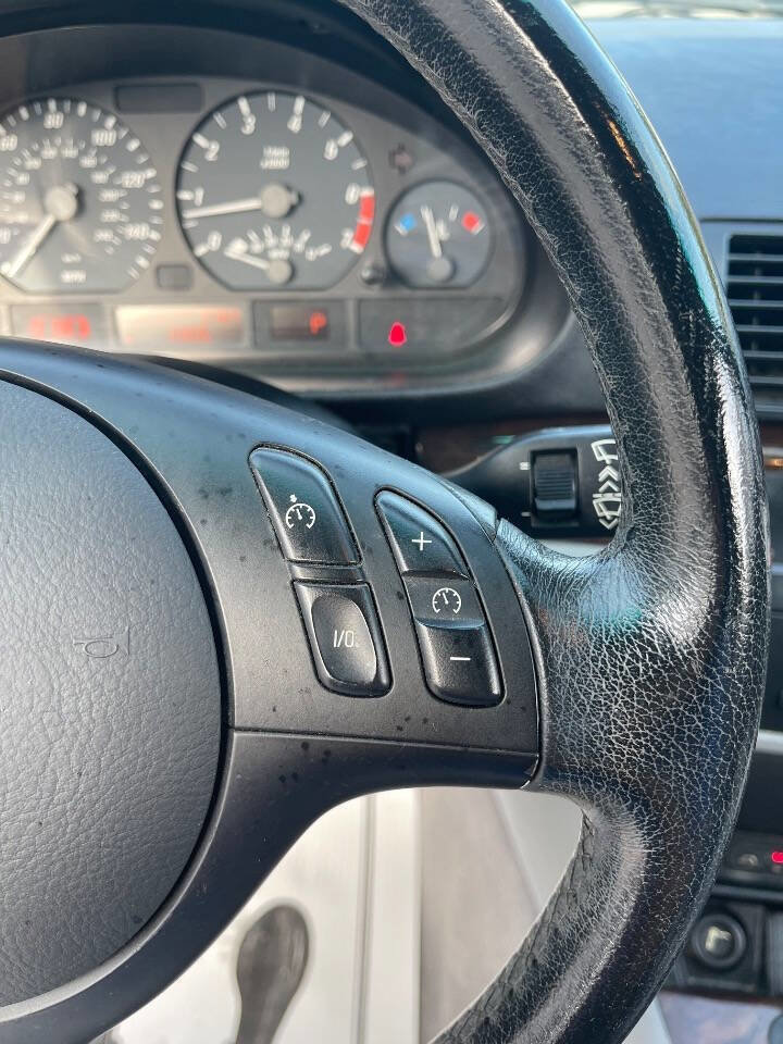 Used 2003 BMW 325Ci Convertible image 23