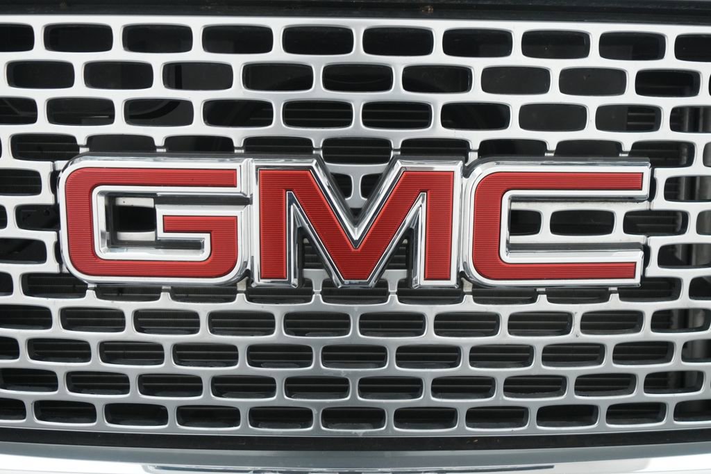 Used 2015 GMC Sierra 1500 Denali w/ Driver Alert Package image 12