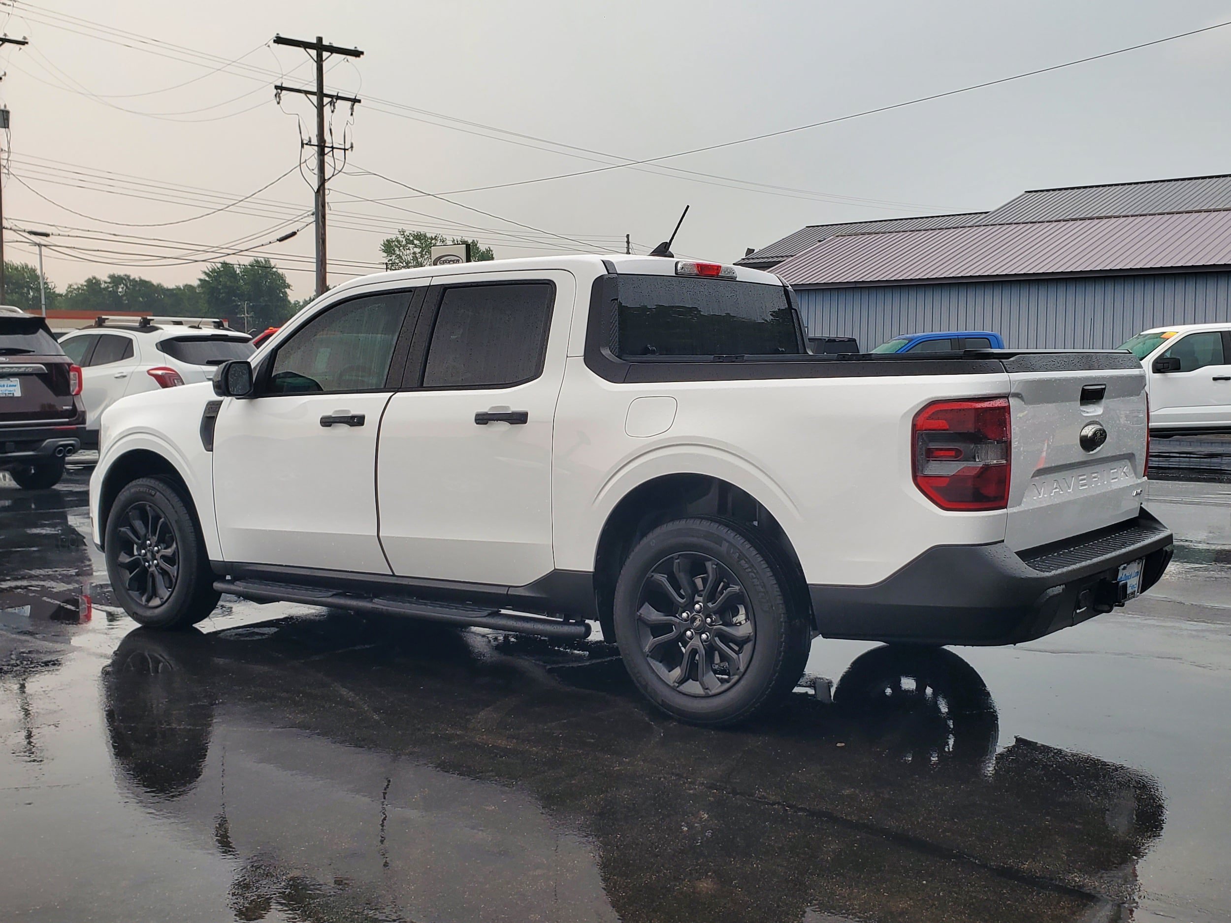 Used 2024 Ford Maverick XLT w/ XLT Luxury Package AWD/4WD image 3