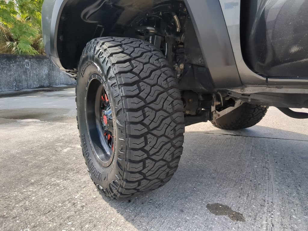 Used 2019 Toyota Tacoma TRD Off-Road AWD/4WD image 36