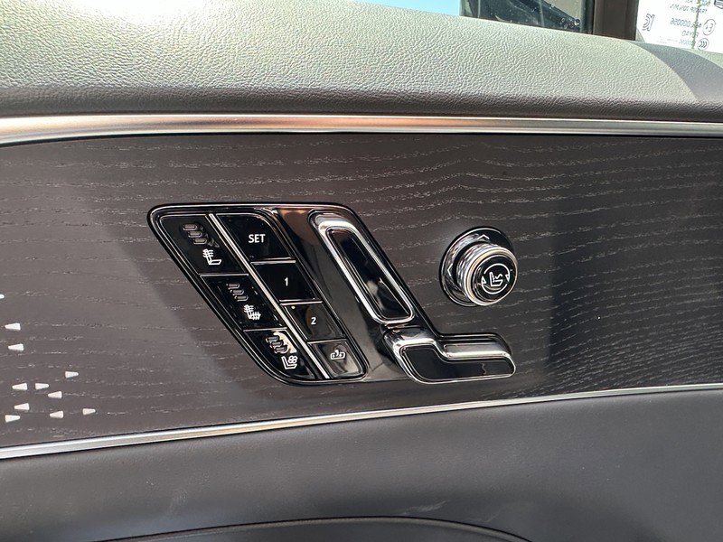 New 2026 Cadillac Lyriq V image 17