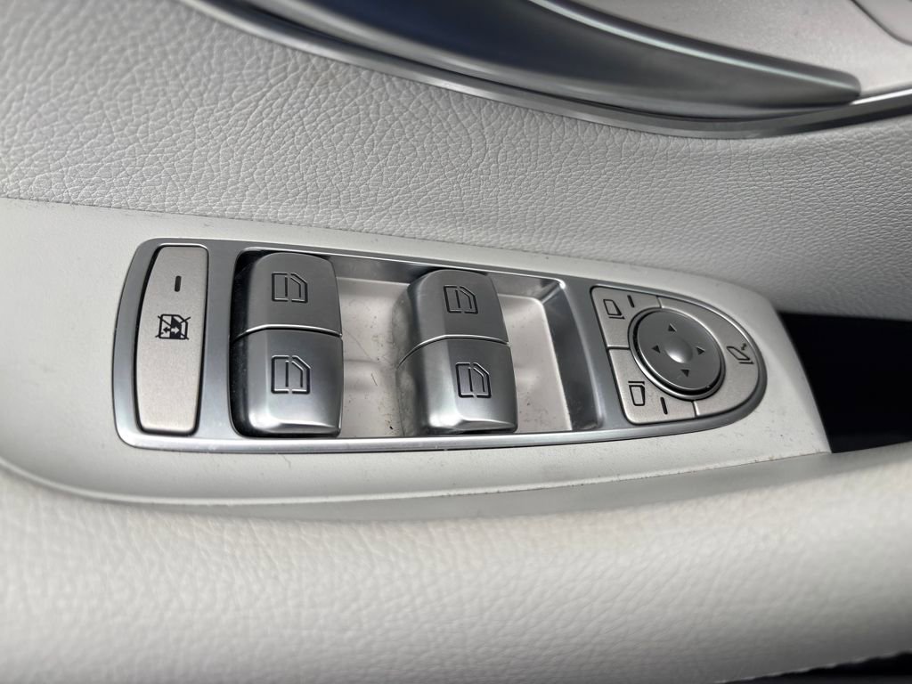 Used 2021 Mercedes-Benz E 450 4MATIC Sedan image 13