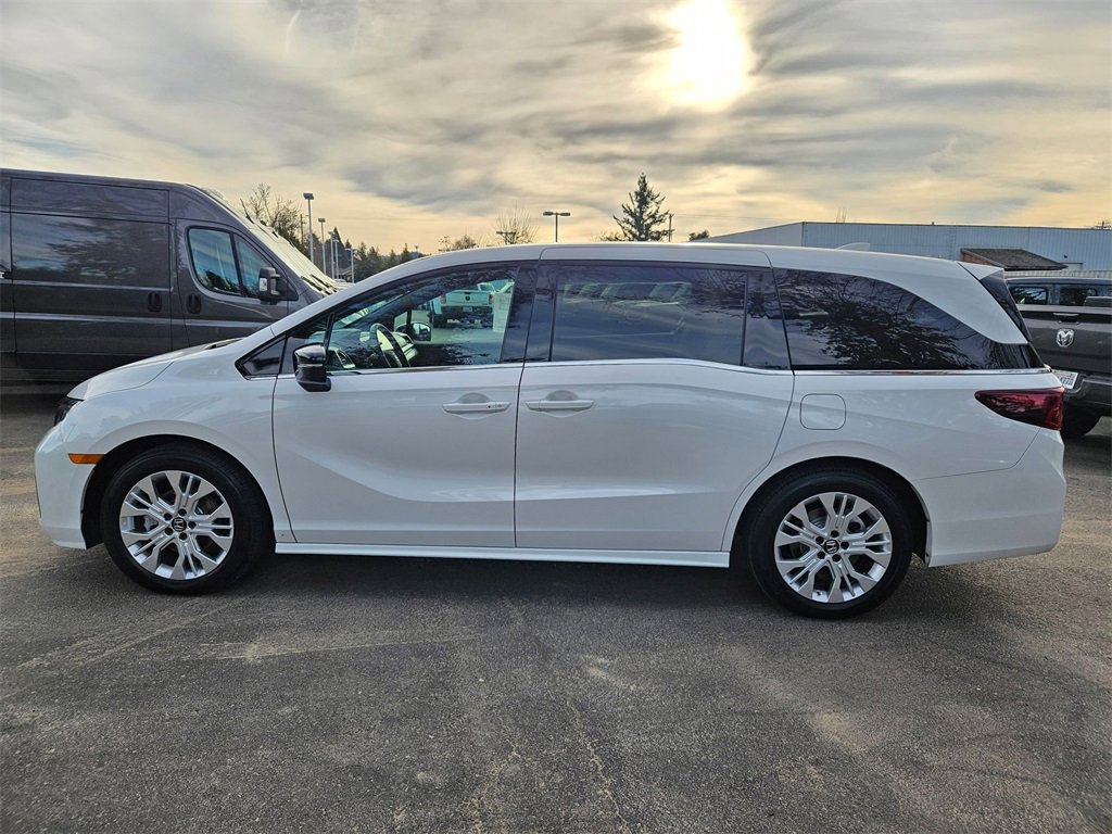 Used 2025 Honda Odyssey Sport-L image 4
