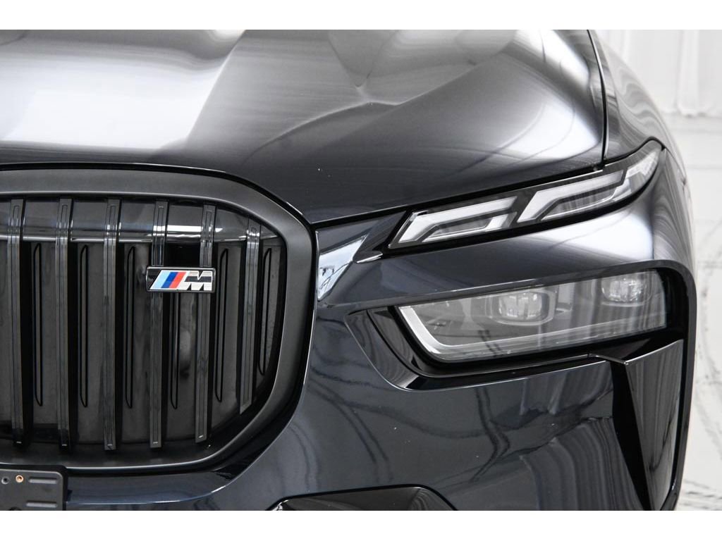 Used 2025 BMW X7 M60i AWD/4WD image 26