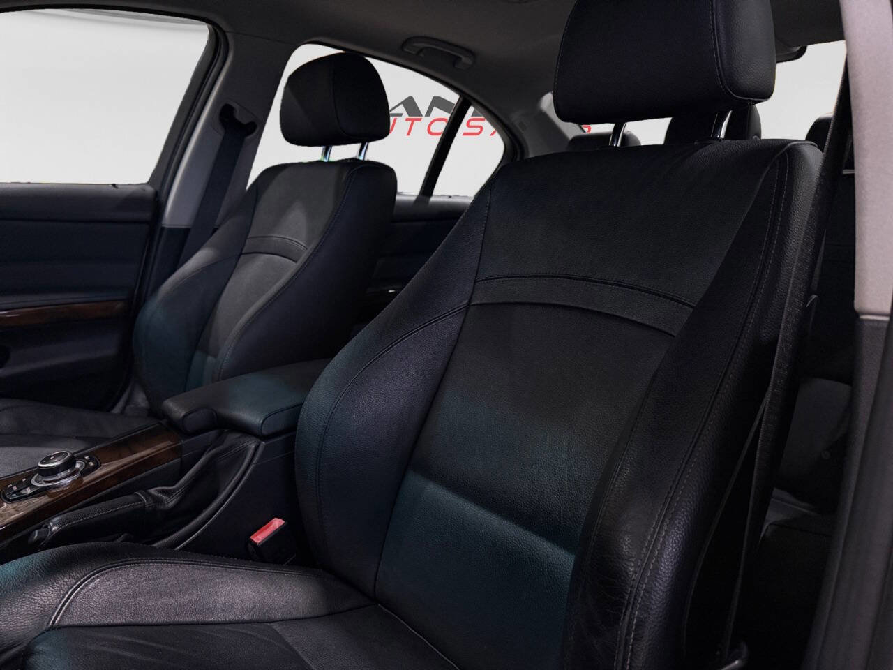 Used 2011 BMW 335i Sedan RWD image 30